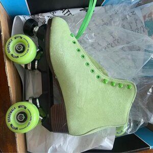 Sure Grip Boardwalk Lime roller skates Size 6 *NEW*